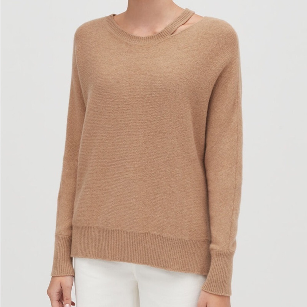 CUYANA Recycled‎ Cashmere Split-Neck Sweater